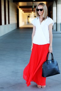 Tory Burch Robinson Dome, black Tory Burch bag, cross over shirt, v neck blouse, maxi skirt, how to wear a maxi skirt,